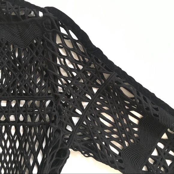 Stand-out peak a boo Topshop top - Picture 3 of 4